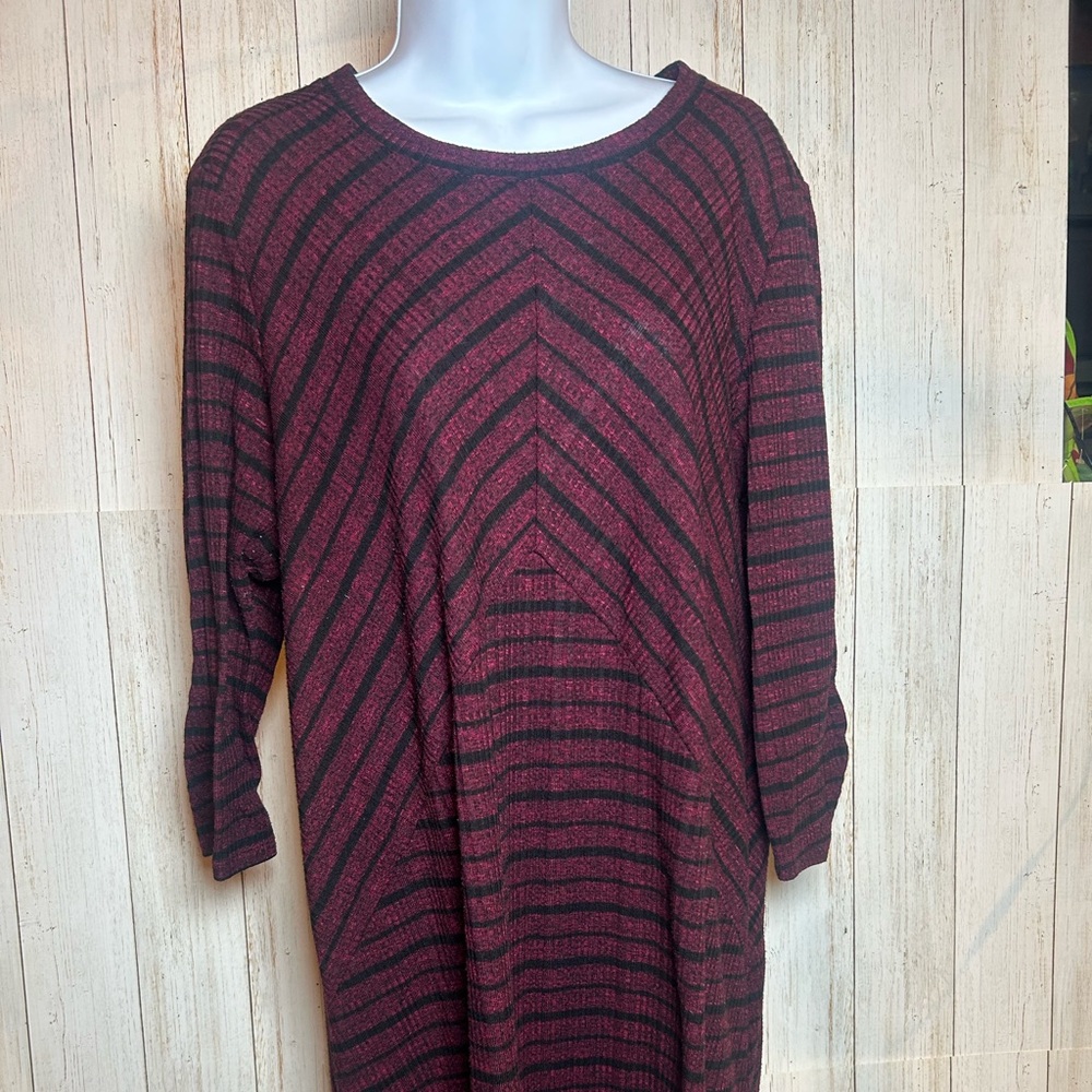 Apt. 9 Burgundy and Black Long Sleeve Dress